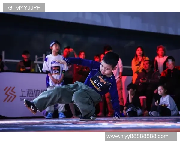 上海街舞队在世界攀岩锦标赛中以56分稳居积分榜首位 上海街舞队在世界攀岩锦标赛中以56分稳居积分榜首位